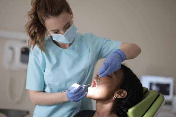 Como Fazer Divulgação de Clínica Odontológica Estratégias Online e Offline