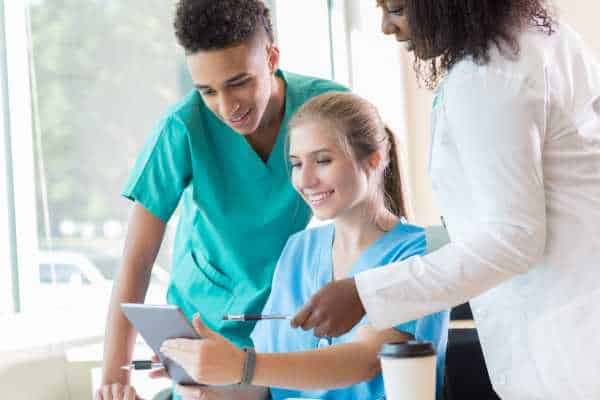 Cursos Online Para Profissionais De Saúde Como Escolher O Ideal