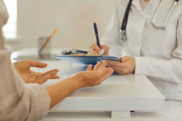 Como a Inteligência Artificial Está Transformando o Atendimento em Clínicas Médicas
